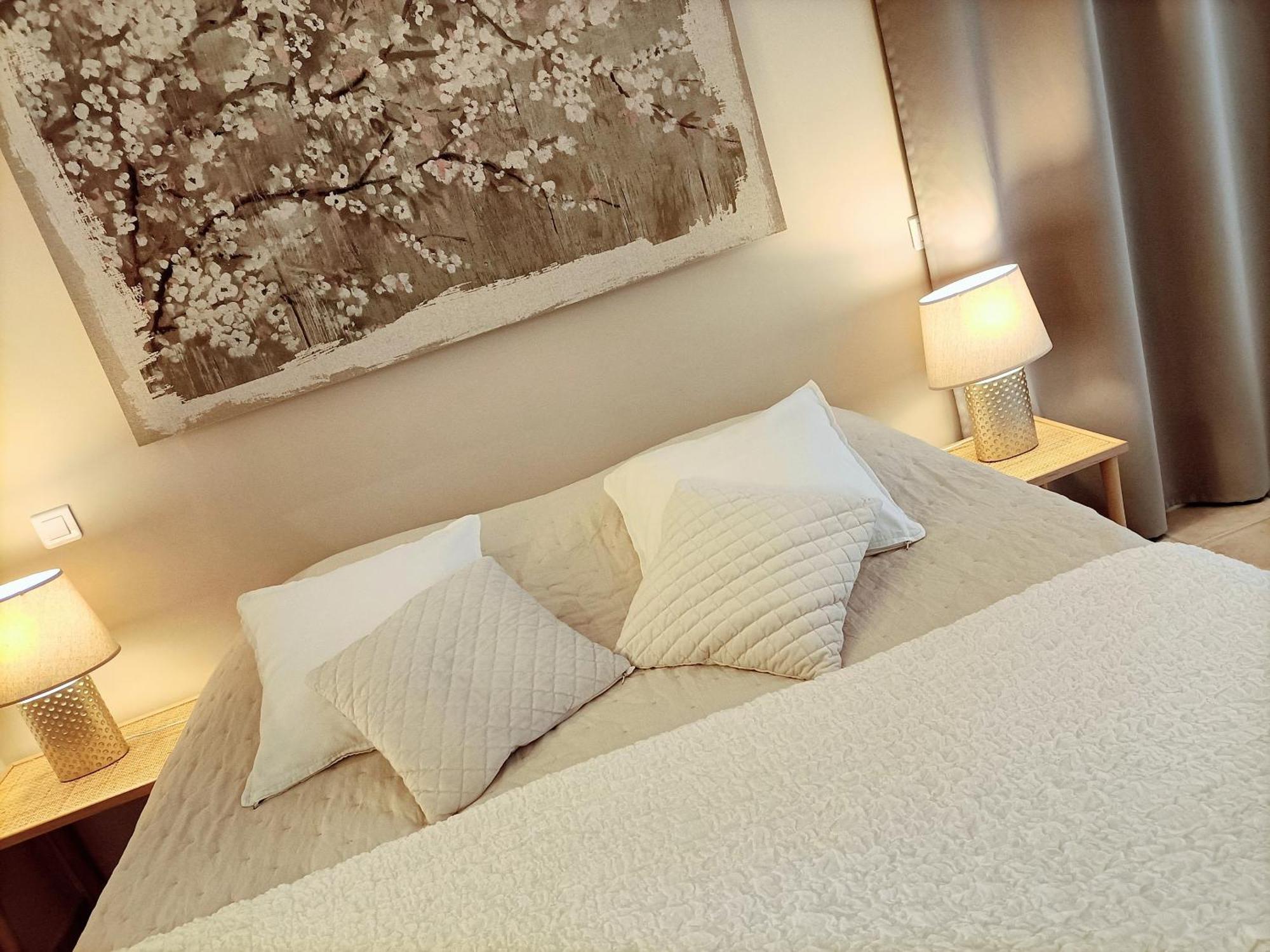 La Ferme Les Eybrachas Hotel Reauville Room photo